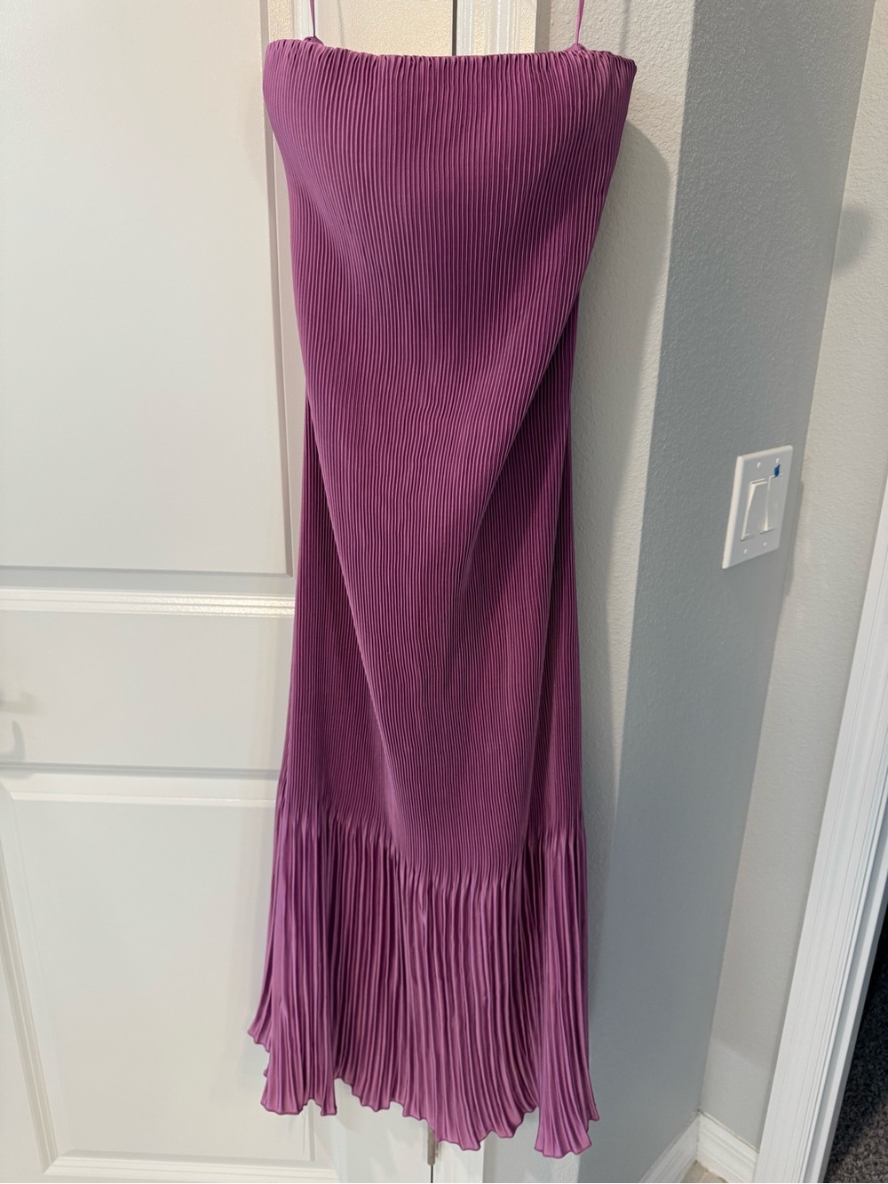 Abercrombie & Fitch Strapless Pleated Midi Dress in Plum